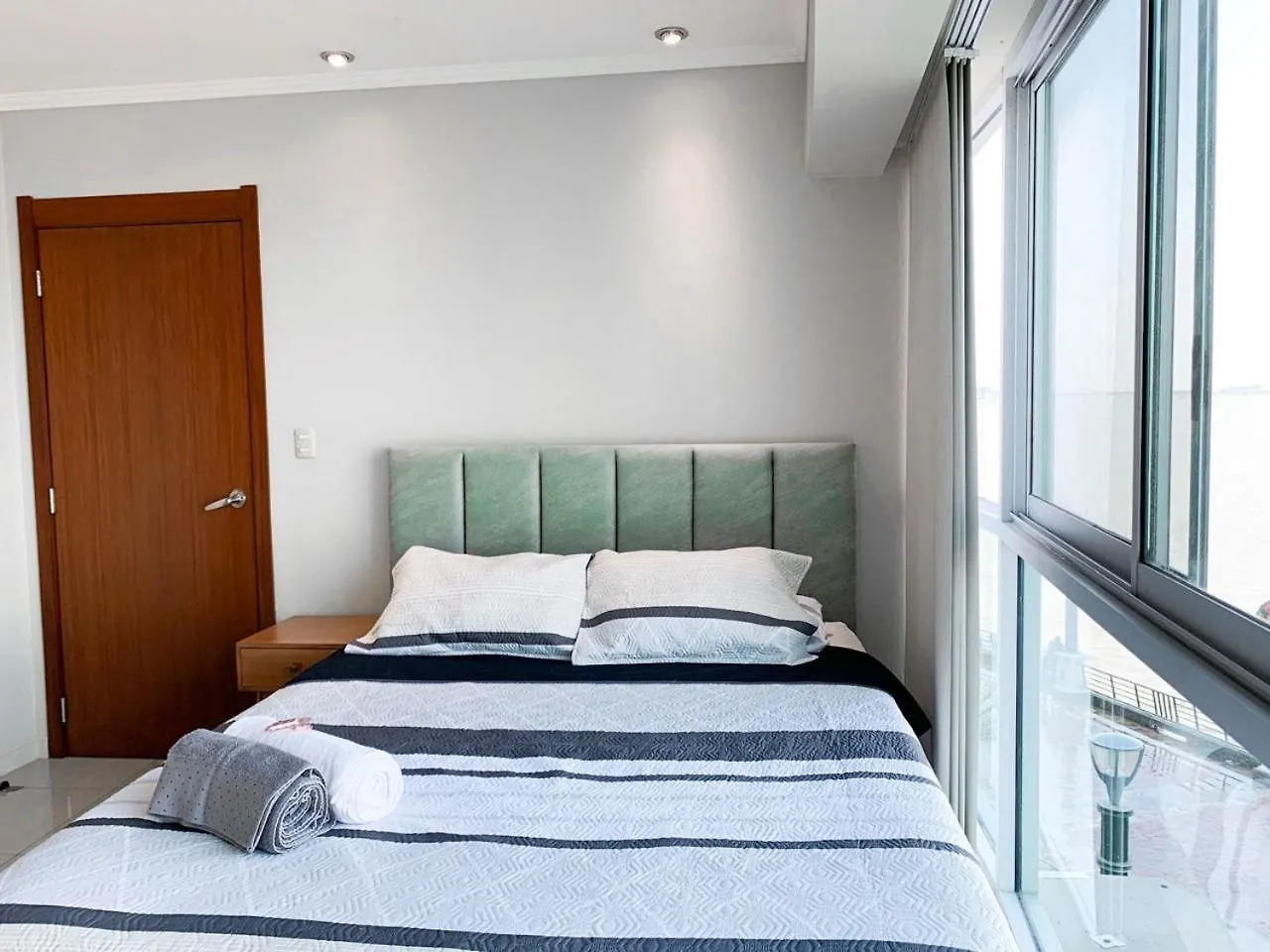 瓜亚基尔Departamento Con Piscina, Jacuzzi Y Gym公寓 0*, 瓜亚基尔