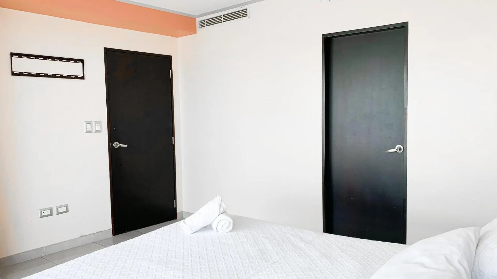 公寓 瓜亚基尔Departamento Con Piscina, Jacuzzi Y Gym公寓