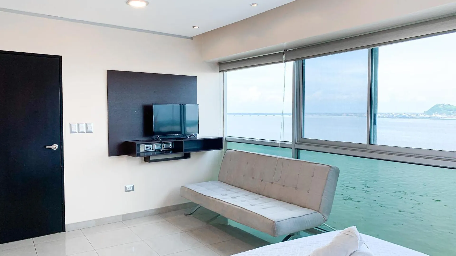 瓜亚基尔Departamento Con Piscina, Jacuzzi Y Gym公寓 0*, 瓜亚基尔
