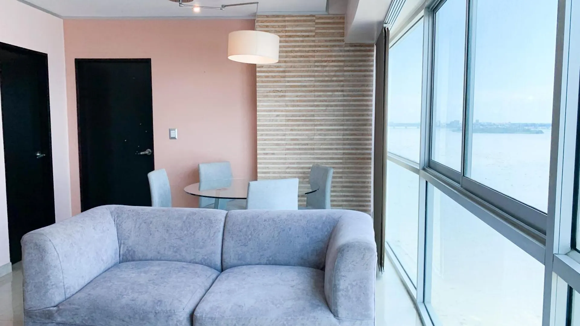 瓜亚基尔Departamento Con Piscina, Jacuzzi Y Gym公寓