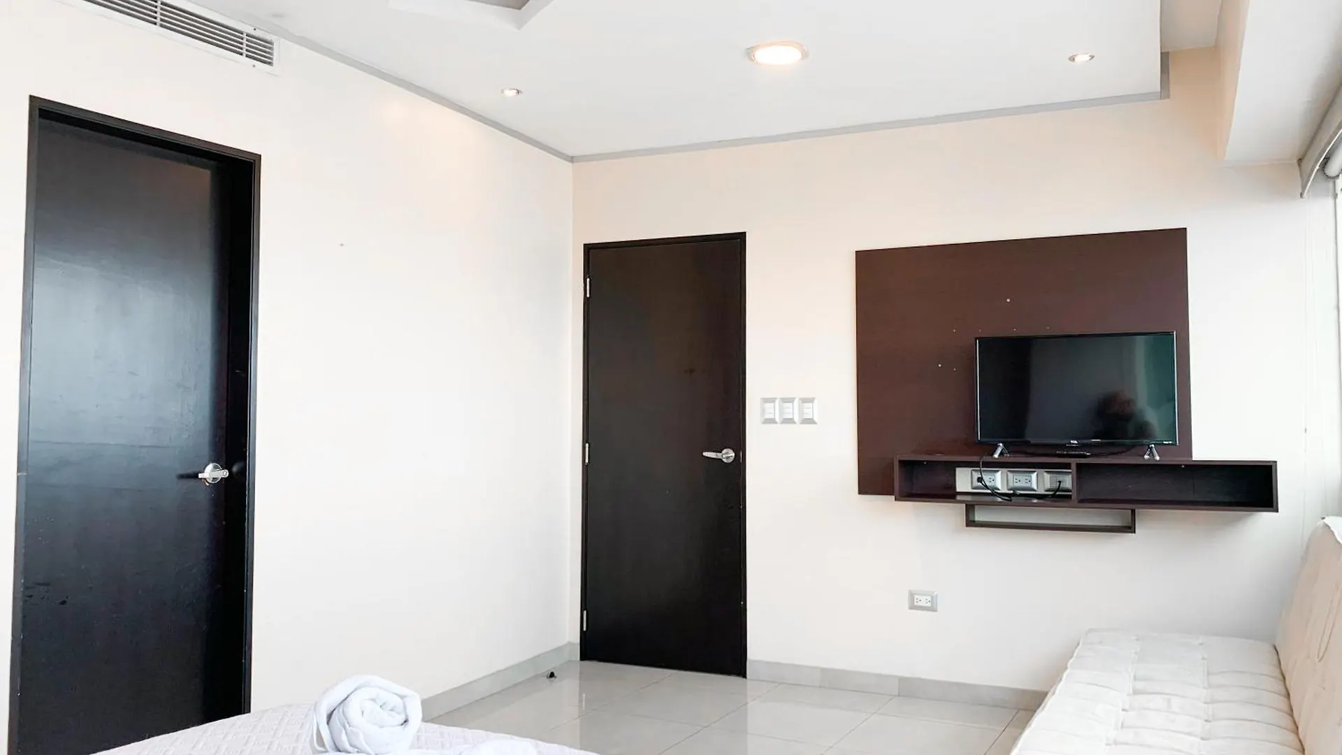瓜亚基尔Departamento Con Piscina, Jacuzzi Y Gym公寓 0*, 瓜亚基尔
