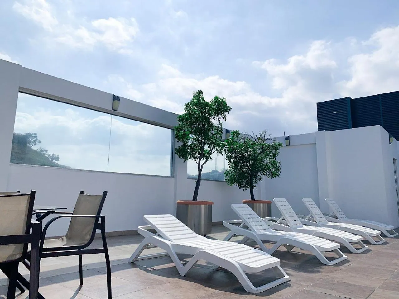 公寓 瓜亚基尔Departamento Con Piscina, Jacuzzi Y Gym公寓 厄瓜多尔